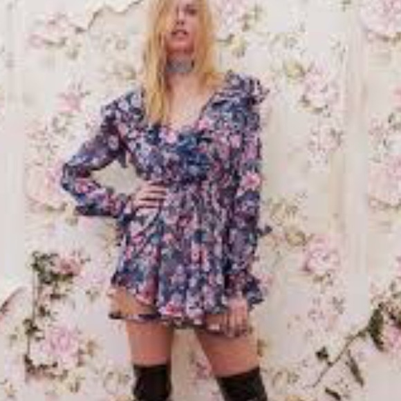 For Love And Lemons Dresses & Skirts - For Love And Lemons Flora Drawstring Mini Dress